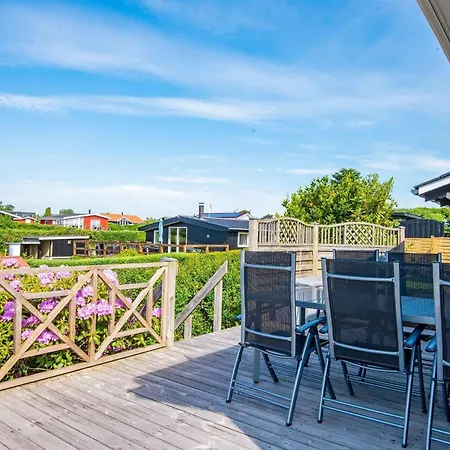 Casa vacanze 6 Person In Hejls